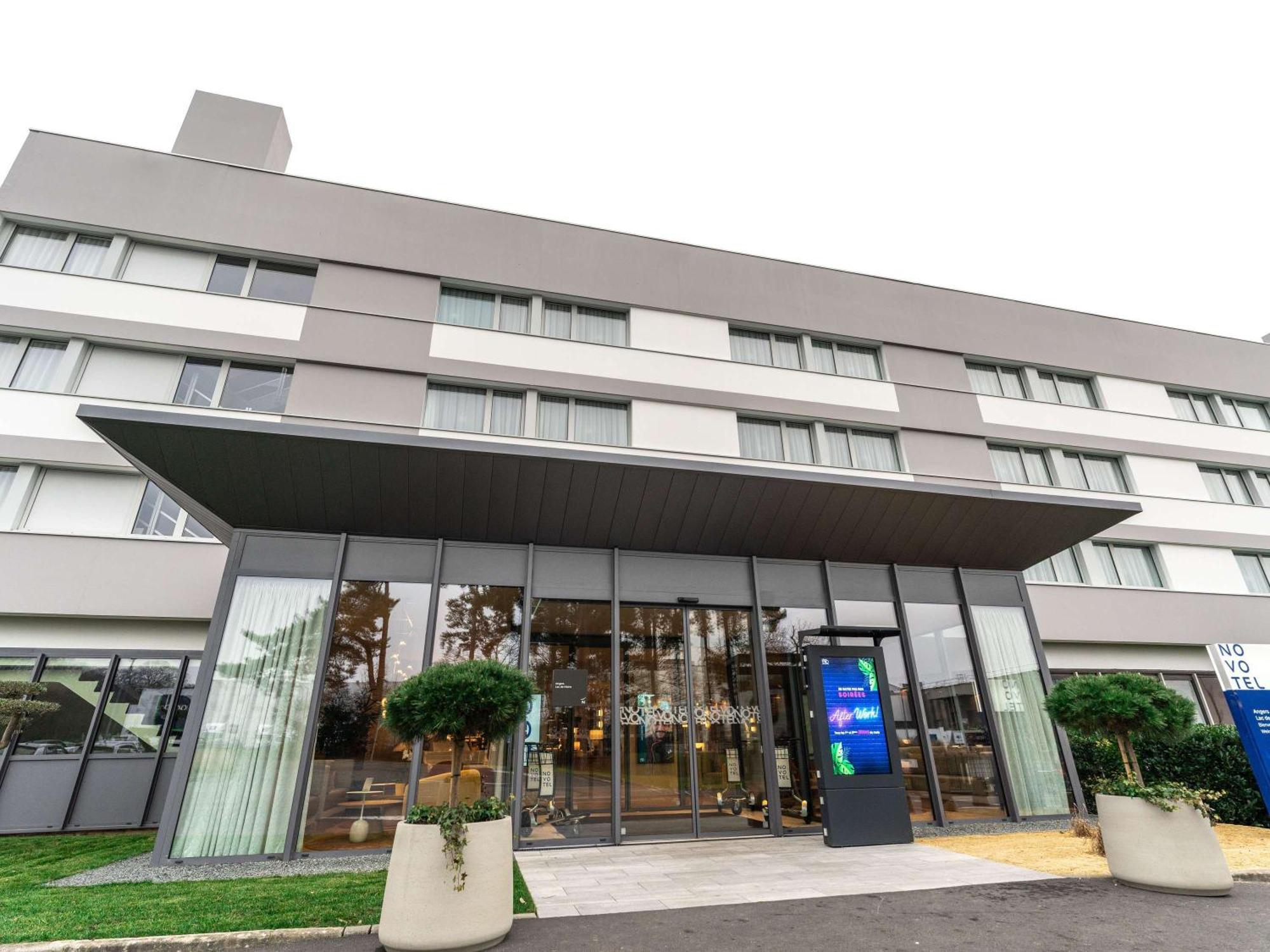 Hotel Mercure Angers Lac De Maine Exterior foto