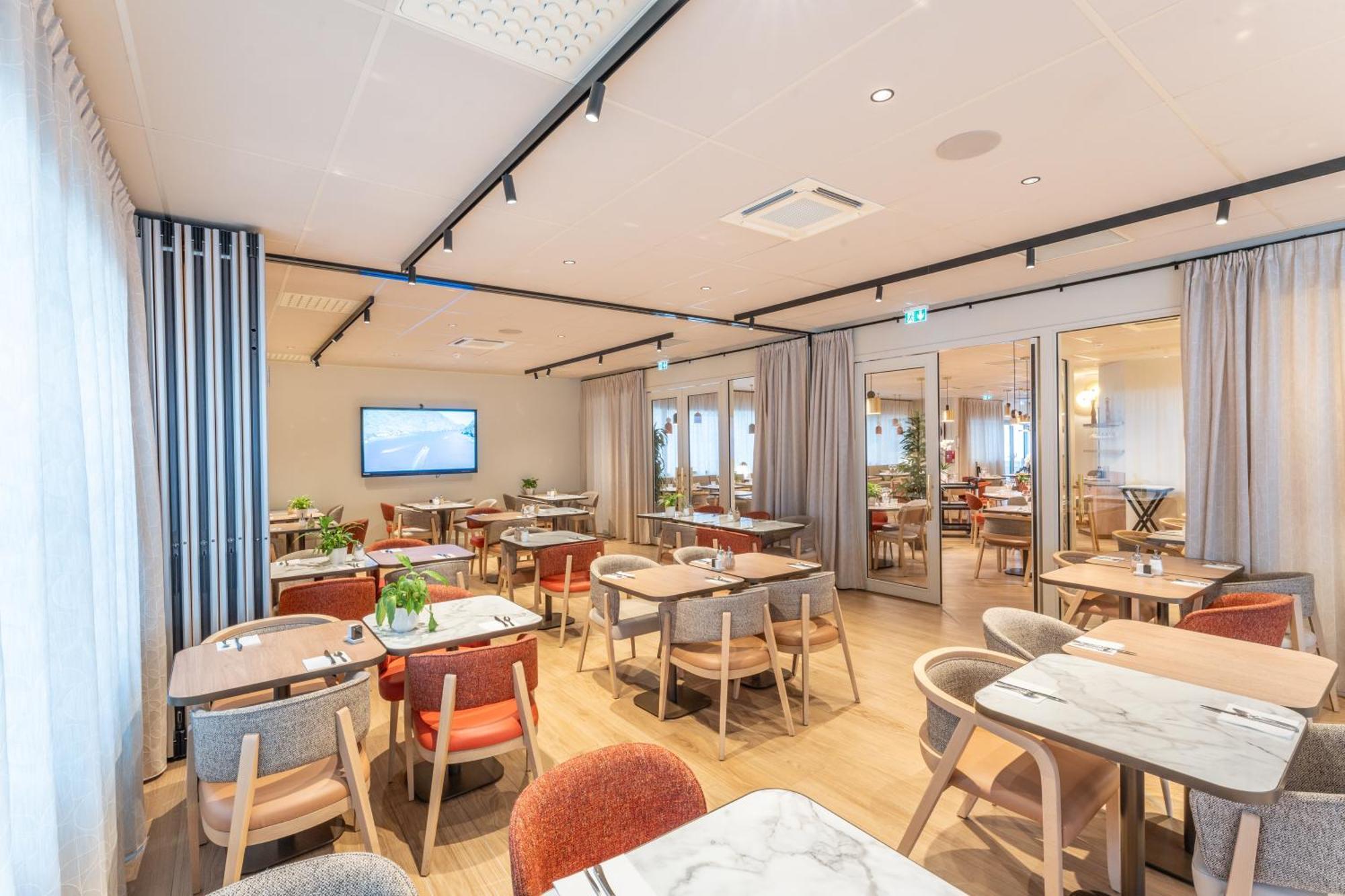 Hotel Mercure Angers Lac De Maine Exterior foto
